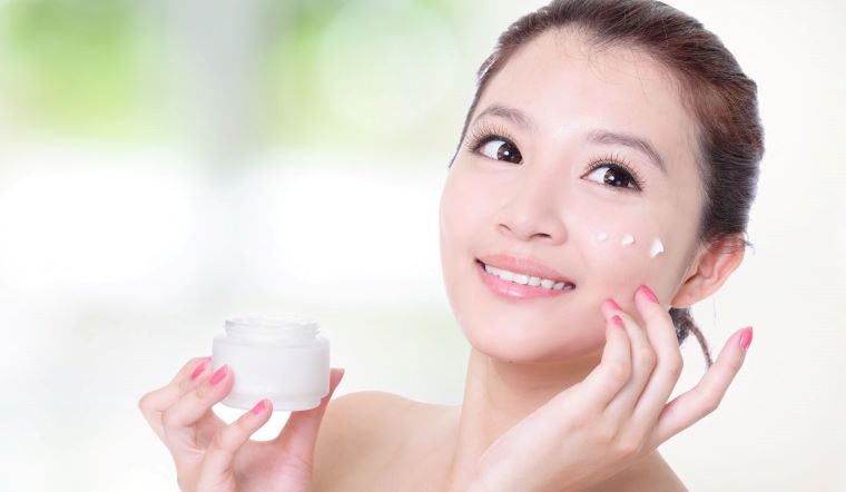 Luôn cần chăm sóc da để ngăn ngừa các khả năng lão hóa da