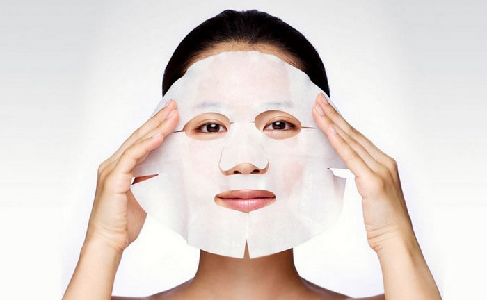 Chăm sóc da mặt bị khô sần và ngứa vào mùa đông bằng việc đắp mặt nạ thường xuyên